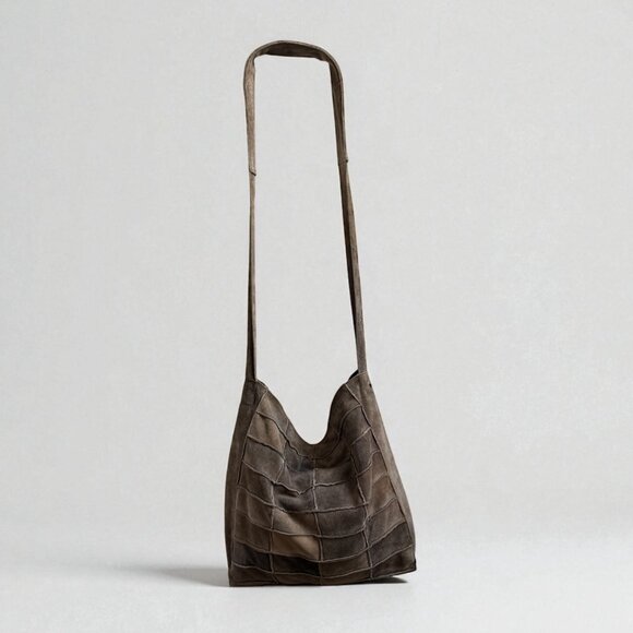 CHANEL suede patchwork '90s crossbody tote - Picture 9 of 11